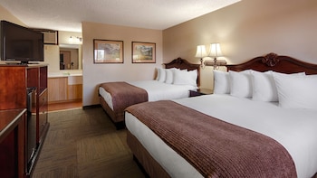 Standard Room, 2 Queen Beds, Non Smoking, Refrigerator & Microwave