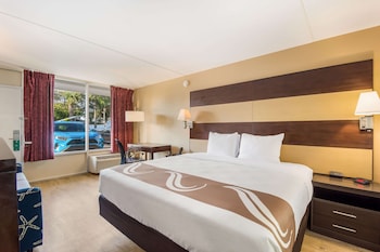 Suite, 1 King Bed with Sofa bed, Non Smoking (Upgrade)
