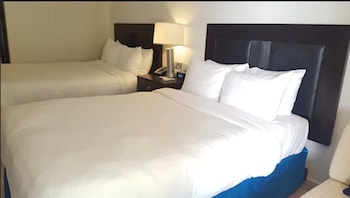2 Double Beds, Non Smoking, Executive Beach Front