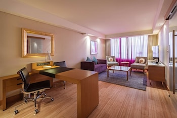 Junior Suite (Lounge Access)