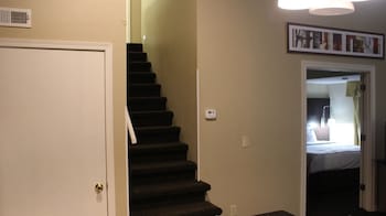 Suite, Multiple Beds, Non Smoking (Two-Bedroom)
