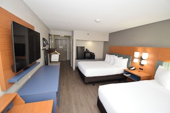 Room, 2 Queen Beds, Accessible, Non Smoking