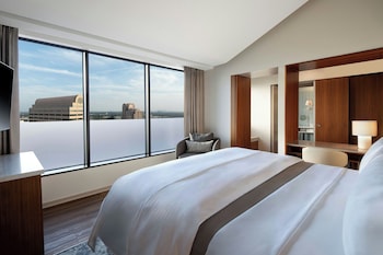 Club Room, 1 King Bed