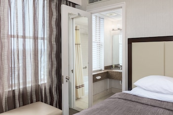 Standard Room, 2 Queen Beds, City View