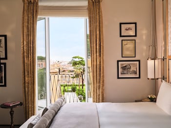 Room, Balcony (Prestige)
