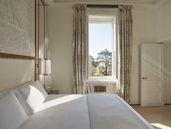 Suite (Prestige)