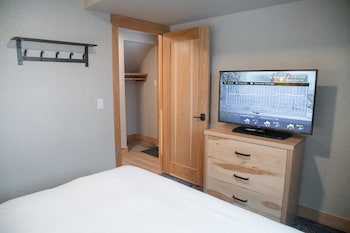 Deluxe Condo, 1 Bedroom Loft (3 Queen)