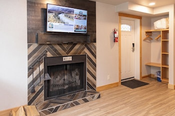 Condo, 1 Queen Bed with Sofa bed