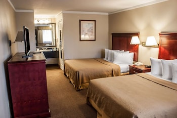 Room, 2 Queen Beds, Non Smoking (Upgrade)