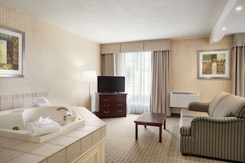 Suite, 1 King Bed, Non Smoking, Jetted Tub