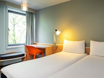 Family Room, 2 Double Beds, Connecting Rooms