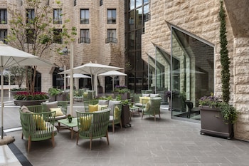 Premium Courtyard Room