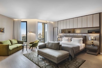 Grand Premium (Old city view)