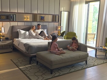 Grand Premium (Old city view)