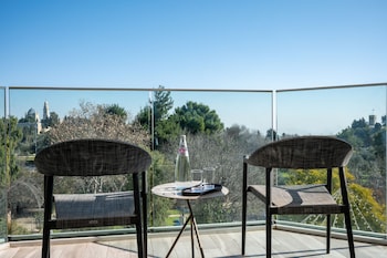 Two Room Connecting with Balcony