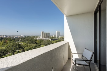 Premium Room, 2 Queen Beds (Disney Springs View)