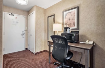 Standard Room, 1 Queen Bed, Non Smoking, Tower