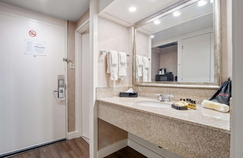 Standard Room, 2 Queen Beds, Non Smoking, Refrigerator