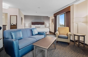 Suite, 1 King Bed, Non Smoking, Jetted Tub (Living Room;with Sofabed)