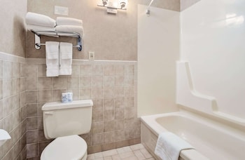 Standard Room, 2 Queen Beds, Non Smoking, Refrigerator