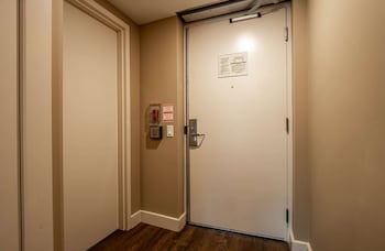 Standard Room, 1 Queen Bed, Accessible, Non Smoking