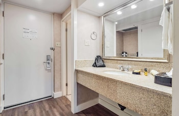 Standard Room, 2 Queen Beds, Refrigerator, Courtyard Area