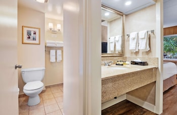Standard Room, 2 Queen Beds, Refrigerator, Courtyard Area