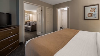 Standard Room, 1 King Bed, Jetted Tub, Tower (Shower Only)