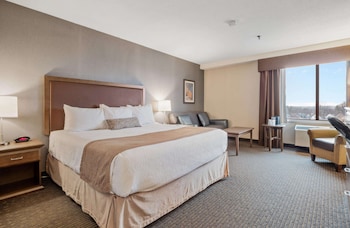 Standard Room, 1 King Bed, Jetted Tub, Tower