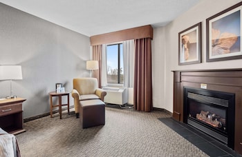 Standard Room, 1 King Bed, Fireplace, Tower