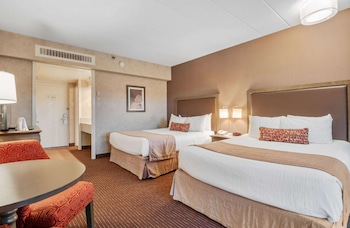 Standard Room, 2 Queen Beds, Refrigerator, Courtyard Area