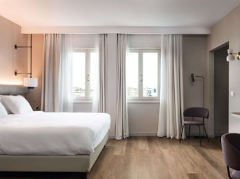 Junior Double Room, 1 King Bed
