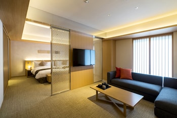 Premium Room, 2 Twin Beds (Castle View, Air Purifier)