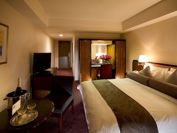 Standard Room, 1 King Bed