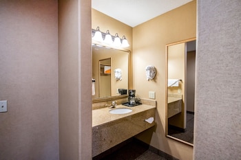 Suite, 1 King Bed, Non Smoking