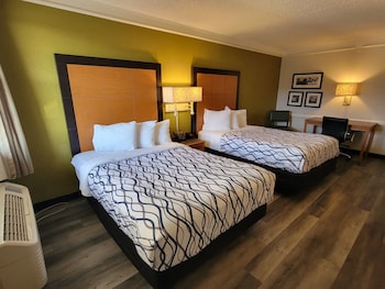 Room, 2 Queen Beds, Non Smoking
