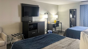 Deluxe Room, 2 Queen Beds, Non Smoking, Kitchen