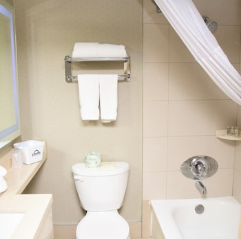 Standard Room, 2 Double Beds, Non Smoking (Pet Friendly)