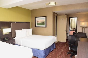 Superior Room, 2 Queen Beds, Accessible