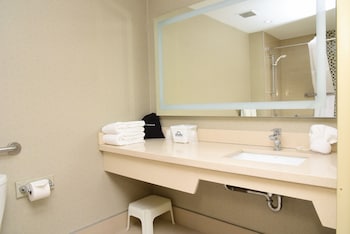 Superior Room, 2 Queen Beds, Accessible