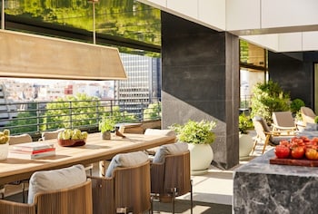 Junior Anglada Suite
