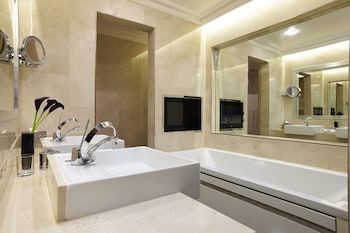 Savile Penthouse Suite