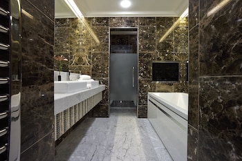 Savile Penthouse Suite