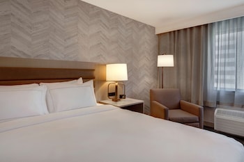 Suite, 1 King Bed, Accessible (Mobility)