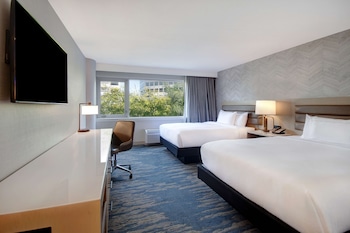 Room, 2 Queen Beds, Accessible (Hearing)