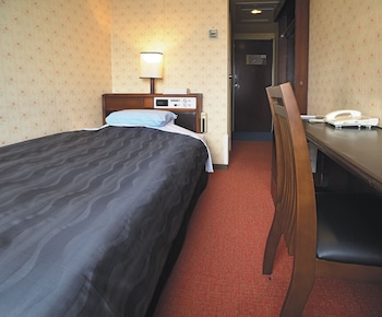 Standard Single Room, Smoking