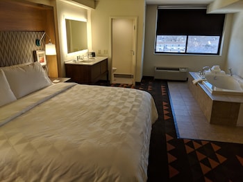 Suite, 1 Bedroom, Jetted Tub