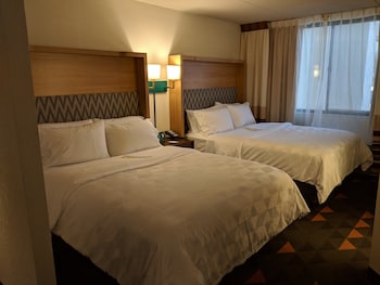 Standard Room, 2 Queen Beds, Accessible (Communications)