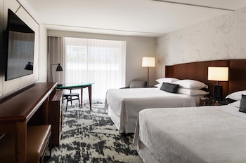 Traditional Room, 2 Queen Beds, City View (Balcony)