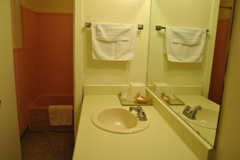 Standard Room, 2 Double Beds, Non Smoking